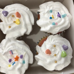 4 pcs cupcakes